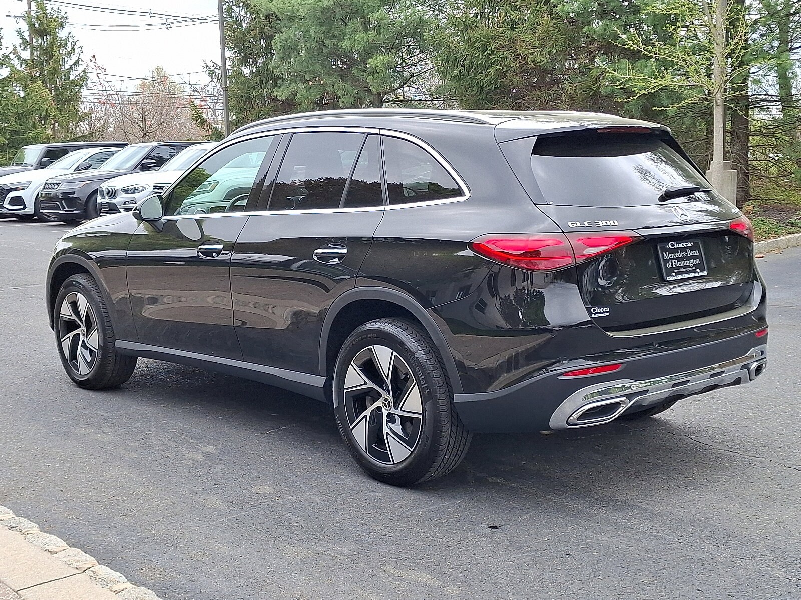 2024 Mercedes Benz GLC 300 4MATIC photo 4