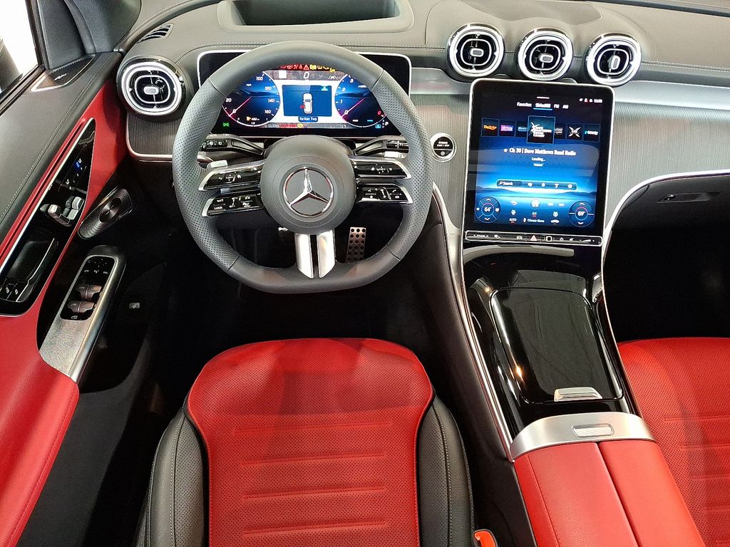 2025 Mercedes Benz GLC 300 4MATIC photo 2