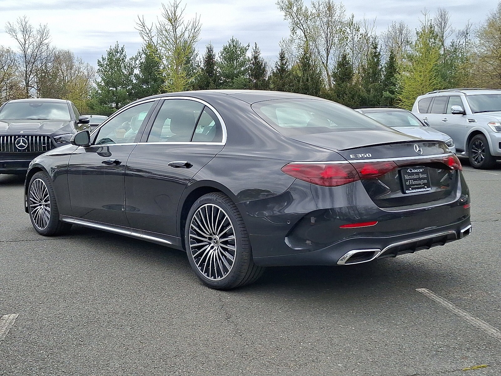 2025 Mercedes Benz E 350 4MATIC photo 3