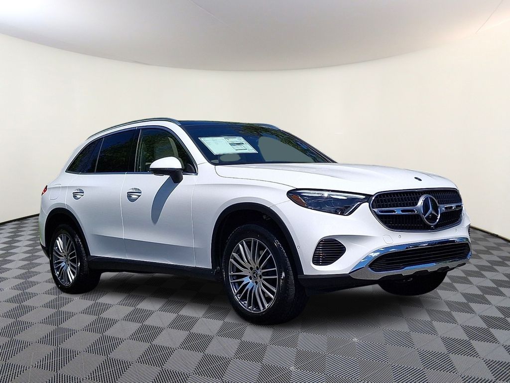 2026 Mercedes-Benz GLC GLC 300 4MATIC's photo