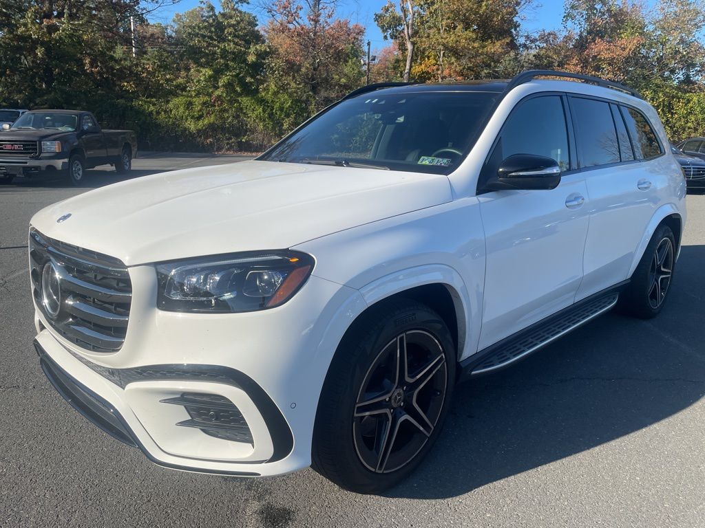 2024 Mercedes Benz GLS 450 photo 3