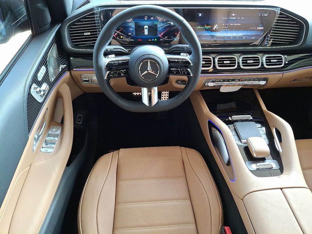 2026 Mercedes Benz GLS 450 4MATIC photo 2