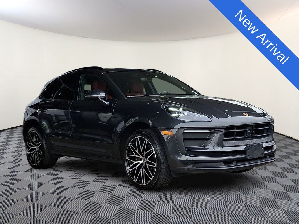 2024 Porsche Macan Base