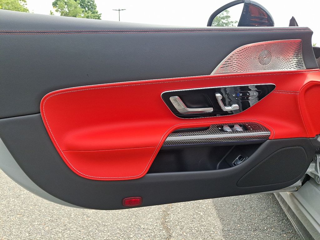 2025 Mercedes-Benz SL Mercedes-AMG - Photo 10