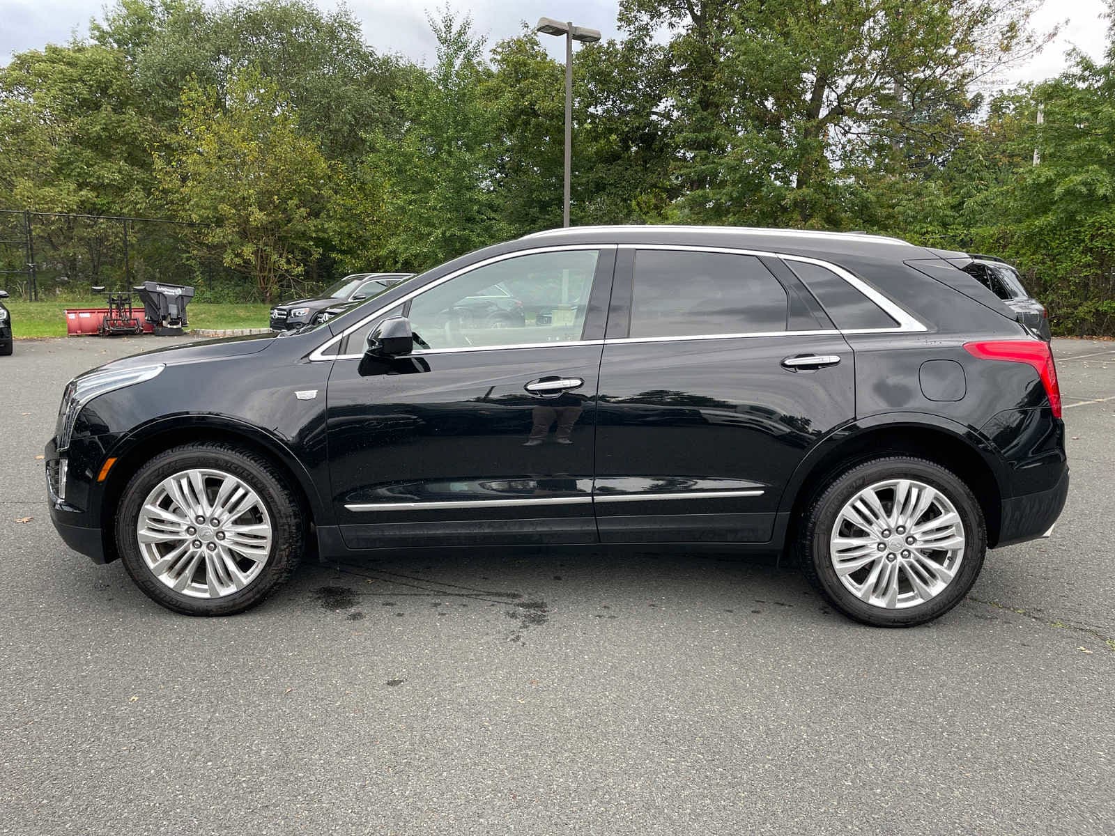 Used 2019 Cadillac XT5 Premium Luxury with VIN 1GYKNFRS3KZ286498 for sale in Flemington, NJ