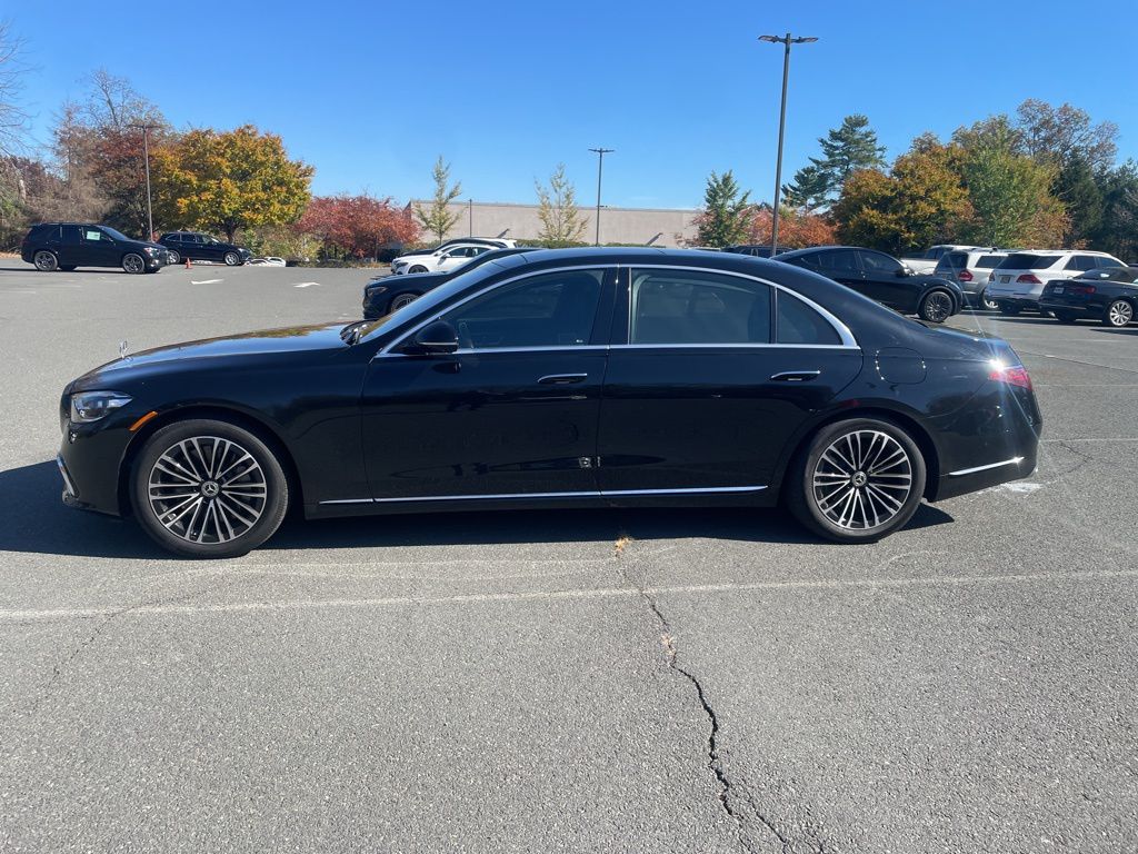 2024 Mercedes Benz S 580e 4MATIC photo 4