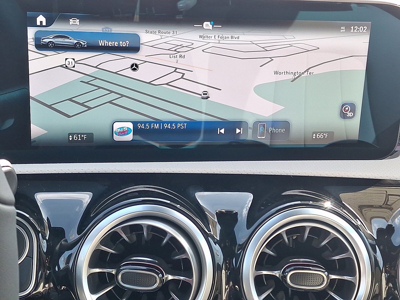 2025 Mercedes Benz CLA 250 4MATIC photo 3