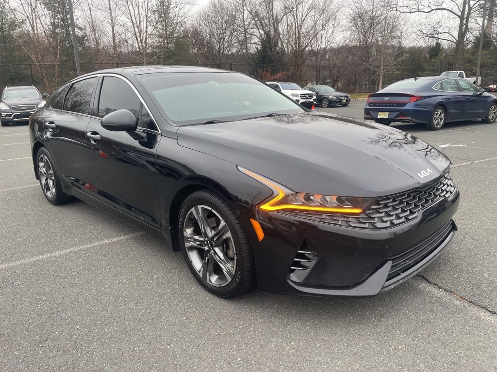 2022 Kia K5 EX's photo