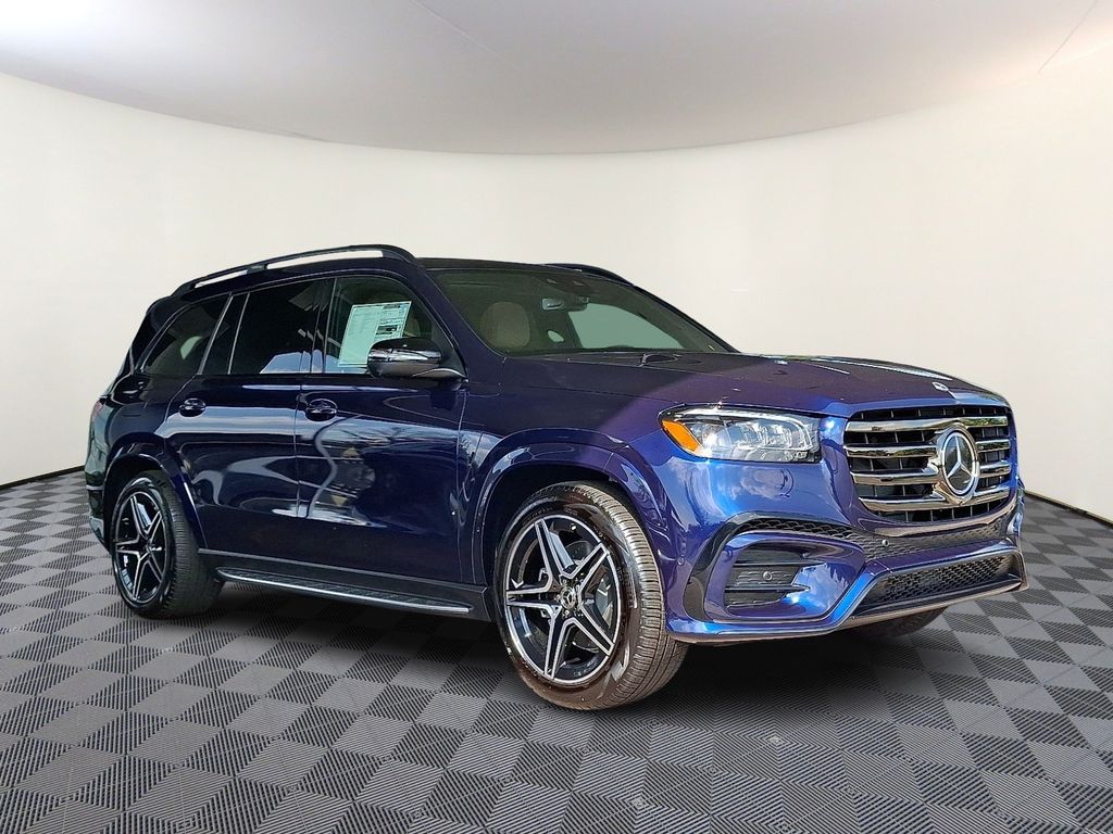 2026 Mercedes-Benz GLS Base's photo