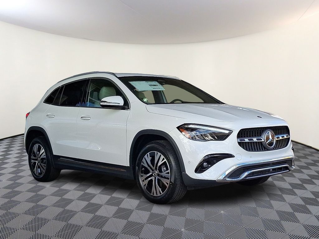 2026 Mercedes-Benz GLA GLA 250's photo