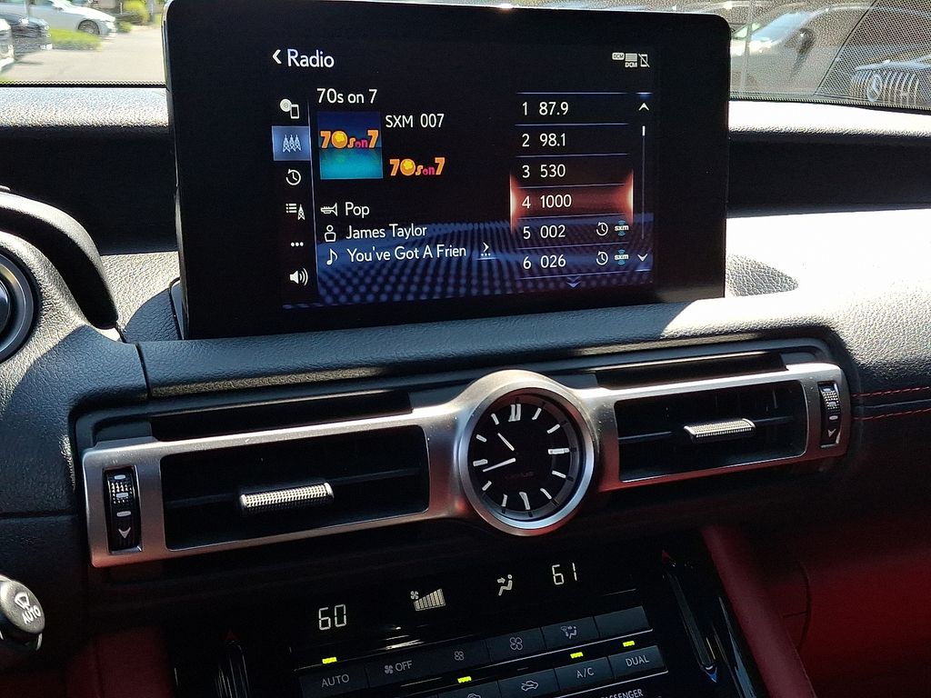 2022 Lexus IS 350 F SPORT photo 3