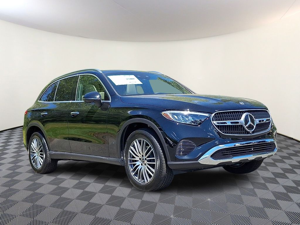 2026 Mercedes-Benz GLC GLC 300 4MATIC's photo