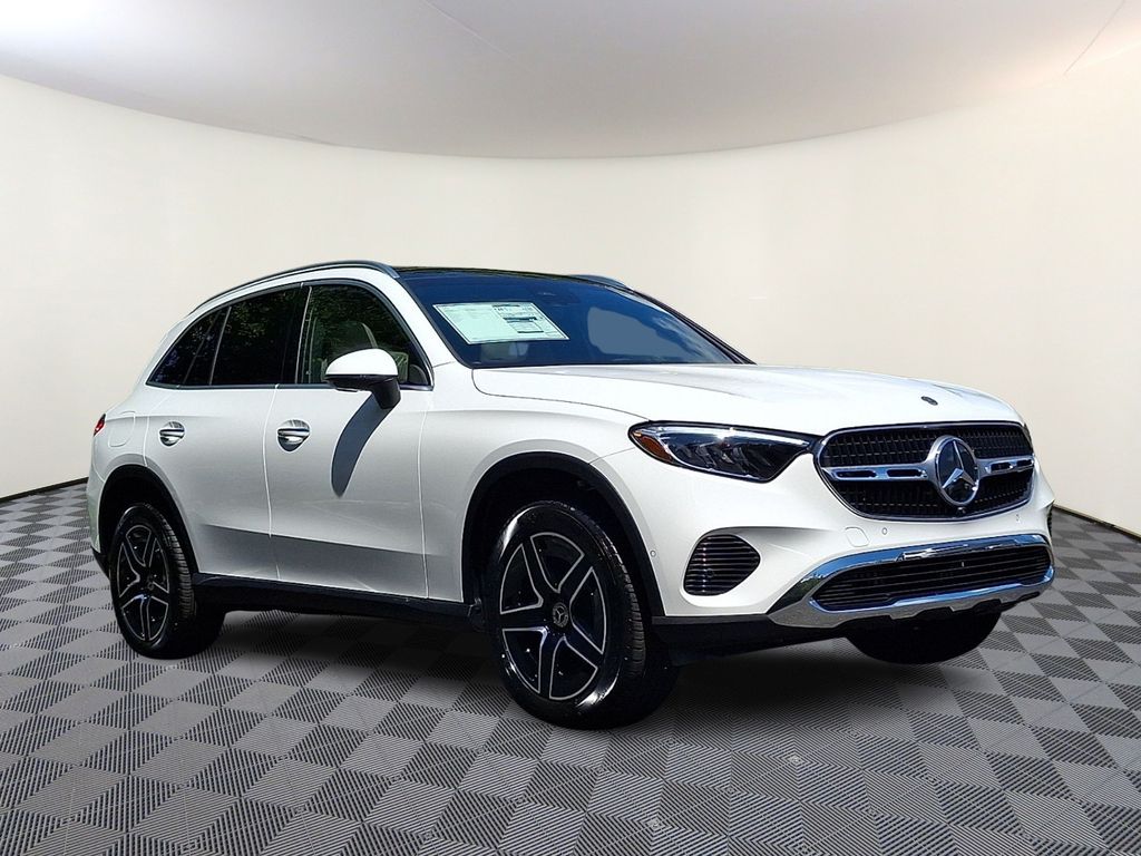 2026 Mercedes-Benz GLC GLC 300 4MATIC's photo