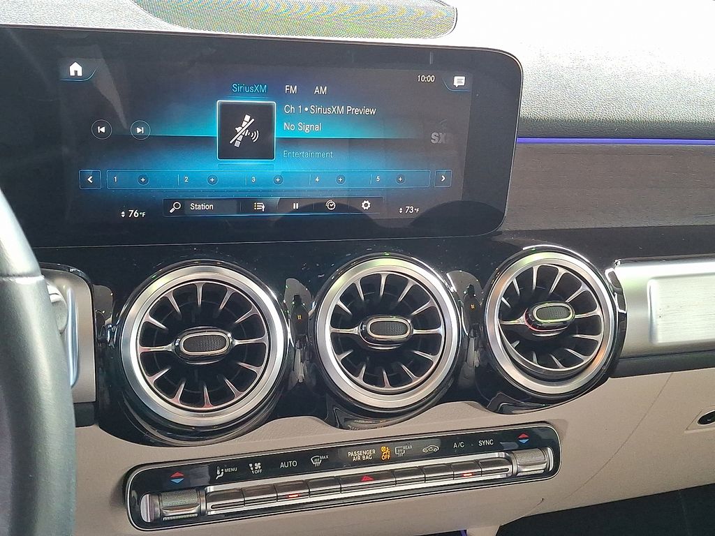 2023 Mercedes Benz GLB 250 4MATIC photo 3