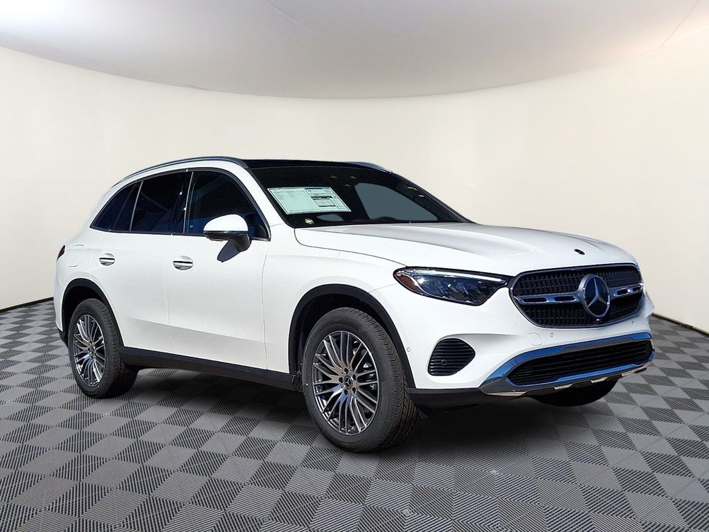 2026 Mercedes-Benz GLC GLC 300 4MATIC's photo