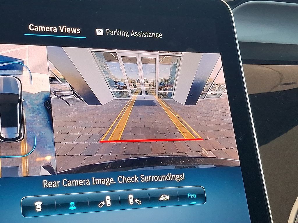 2025 Mercedes Benz GLC 300 4MATIC photo 4