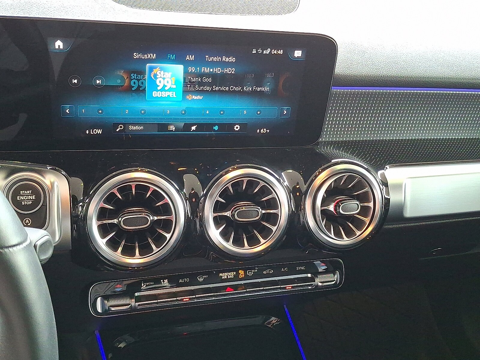 2022 Mercedes Benz GLB 250 4MATIC photo 3