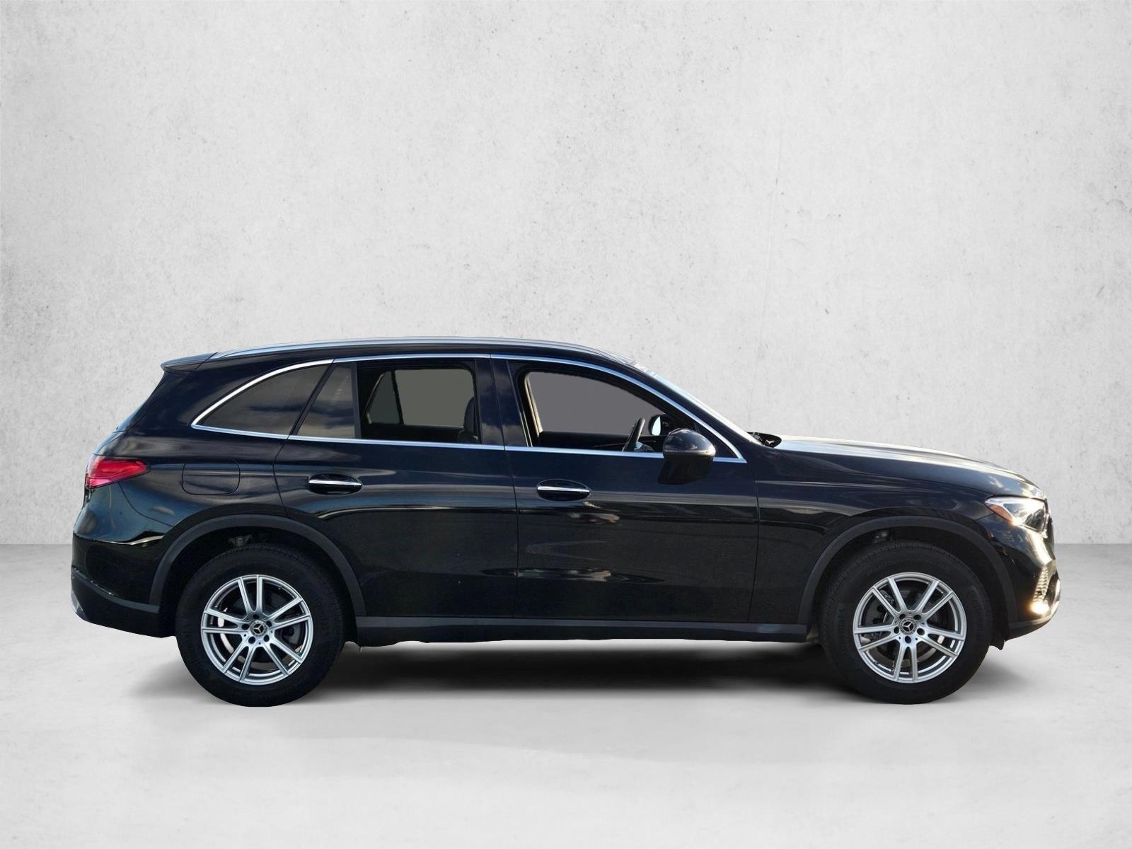 2025 Mercedes-Benz GLC Base - Photo 4