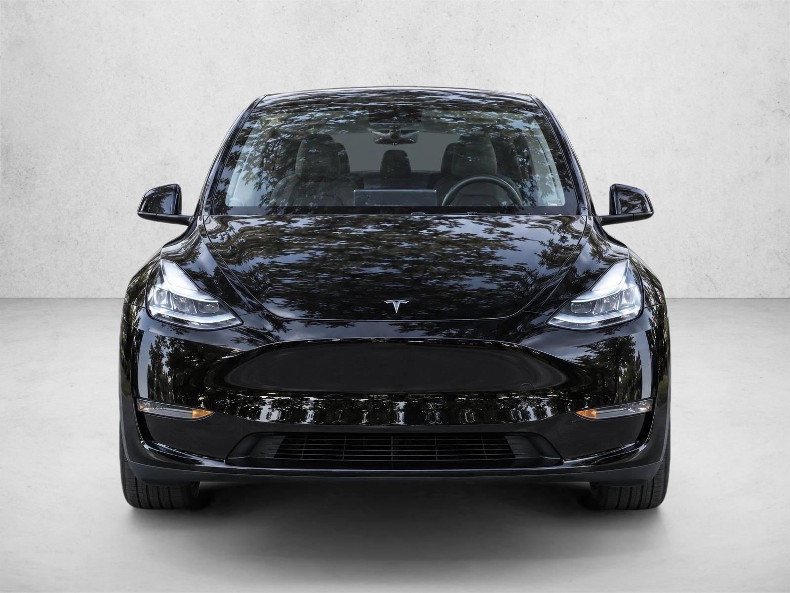 Used 2025 Tesla Model Y Long Range with VIN 7SAYGAEE5SF295578 for sale in Fort Lauderdale, FL
