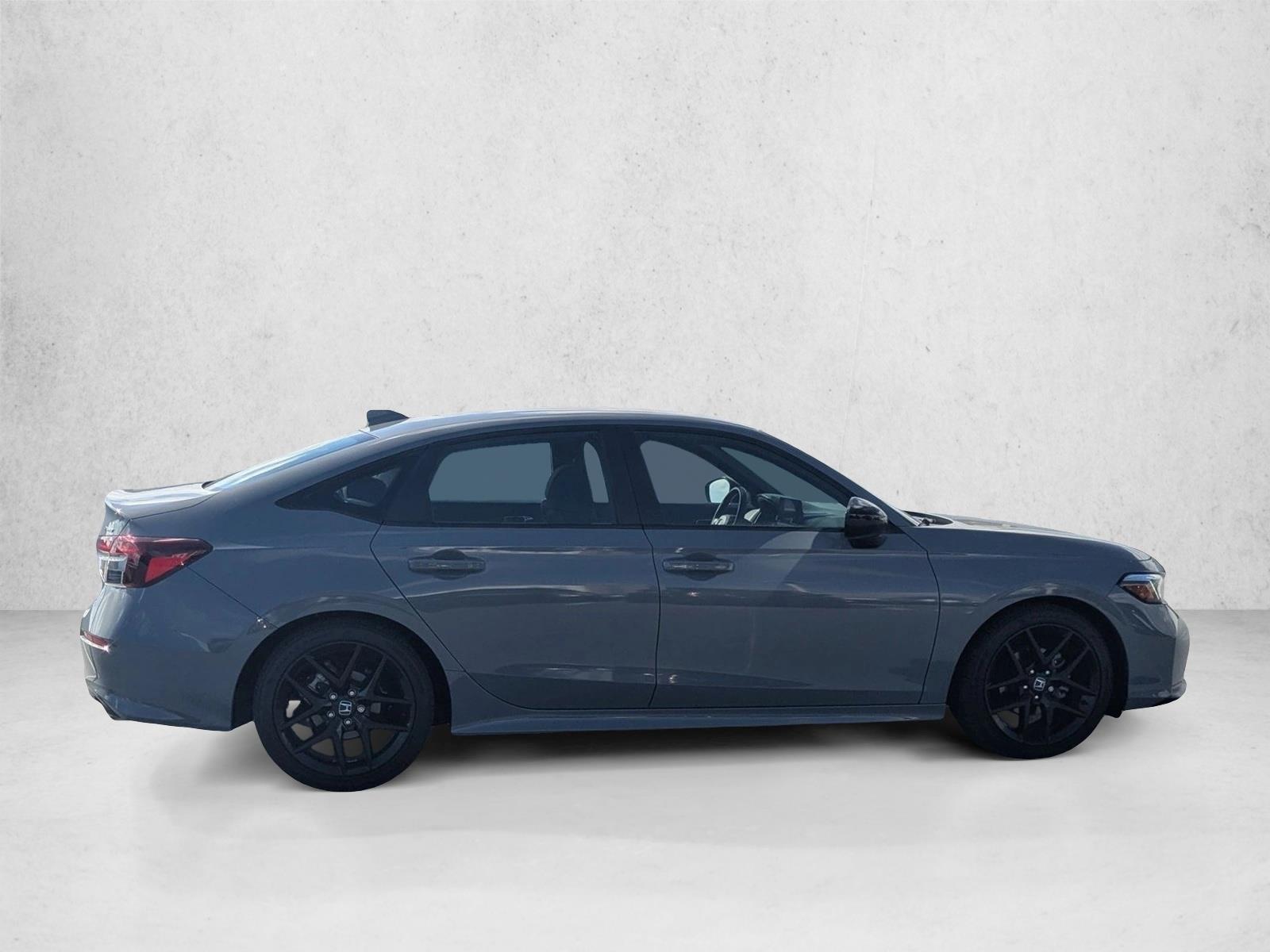 2025 Honda Civic Sport photo 4