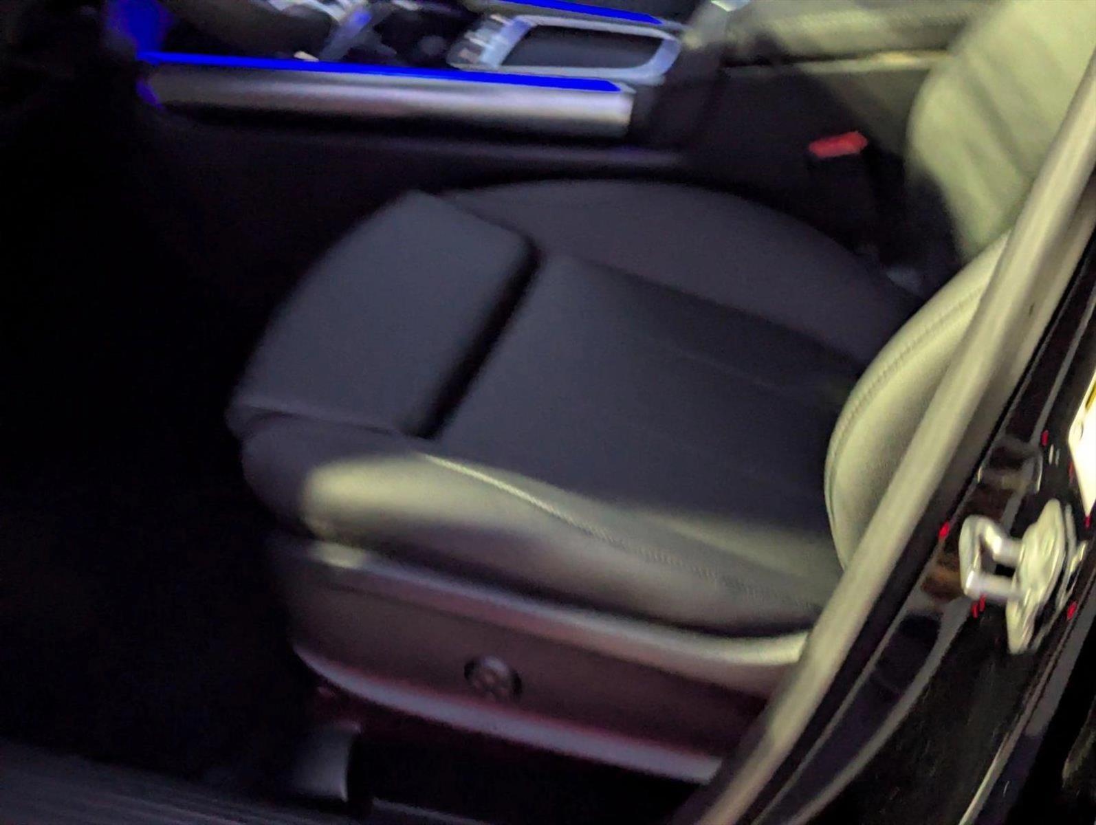 2025 Mercedes Benz GLA 250 photo 4