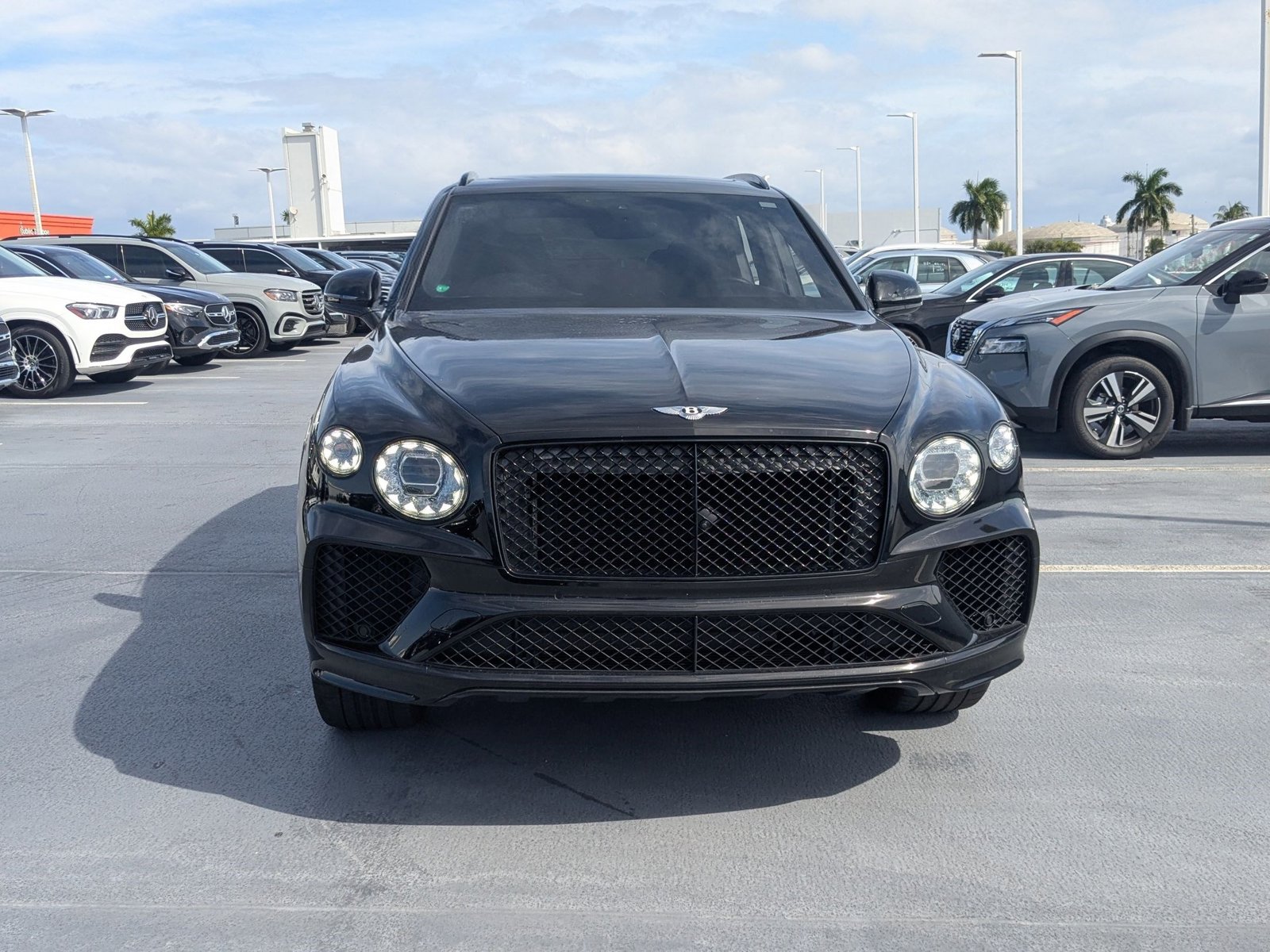 2021 Bentley Bentayga V8 photo 2