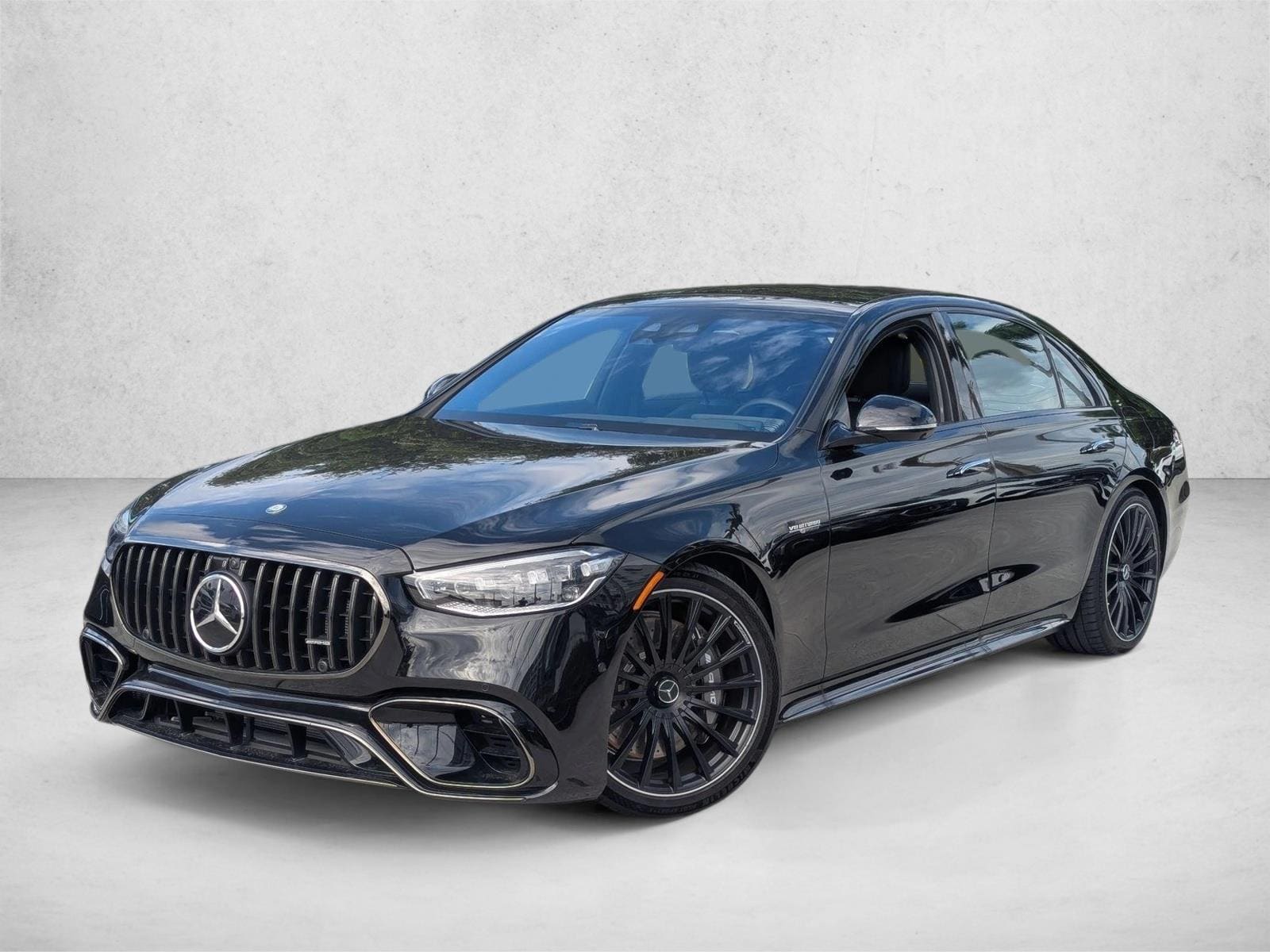 2026 Mercedes-Benz S-Class AMG S 63 E-Performance's photo