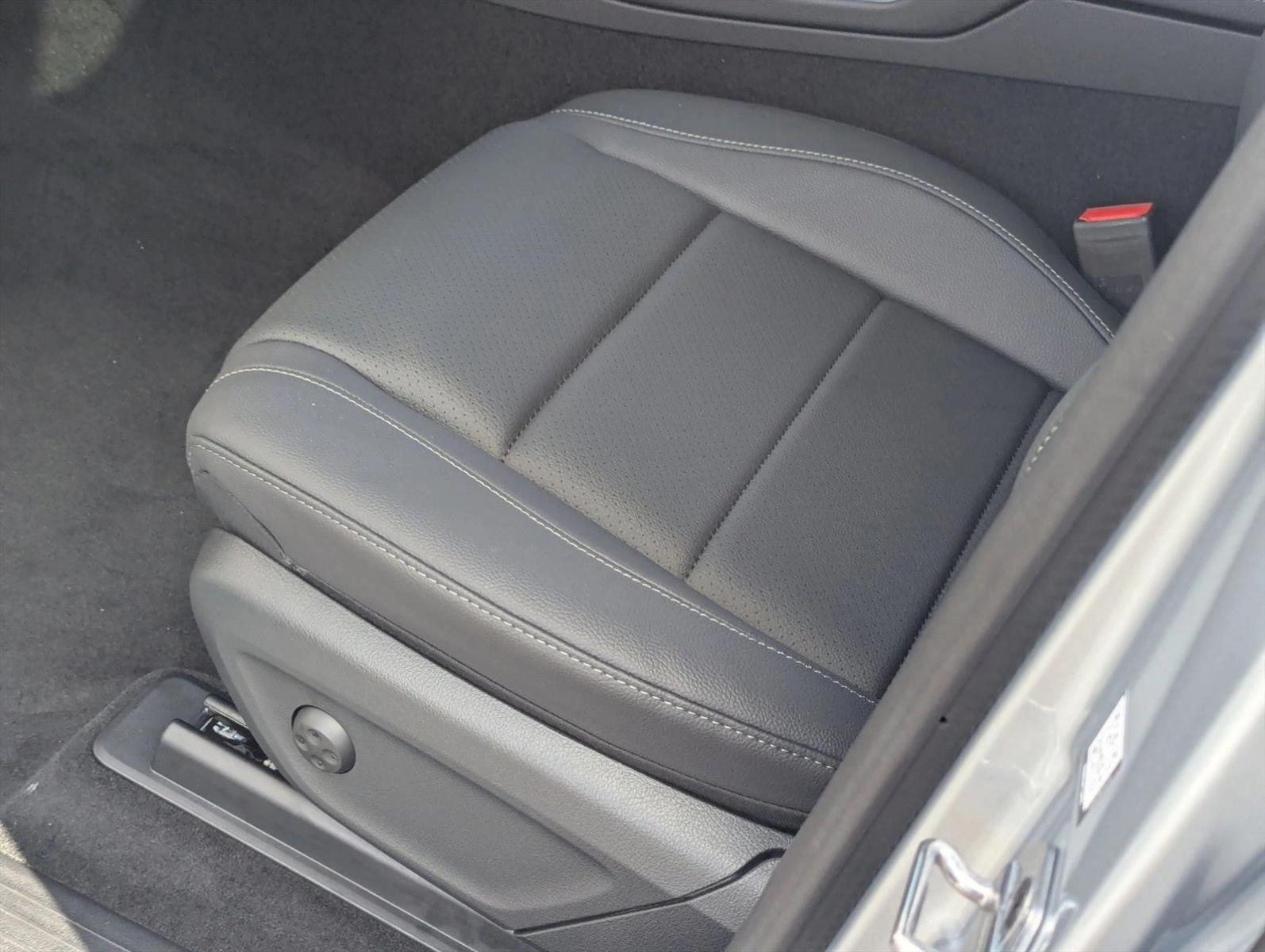 2026 Mercedes Benz GLE 350 photo 4