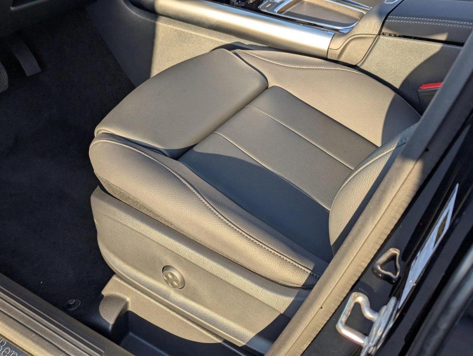 2025 Mercedes Benz GLA 250 photo 4