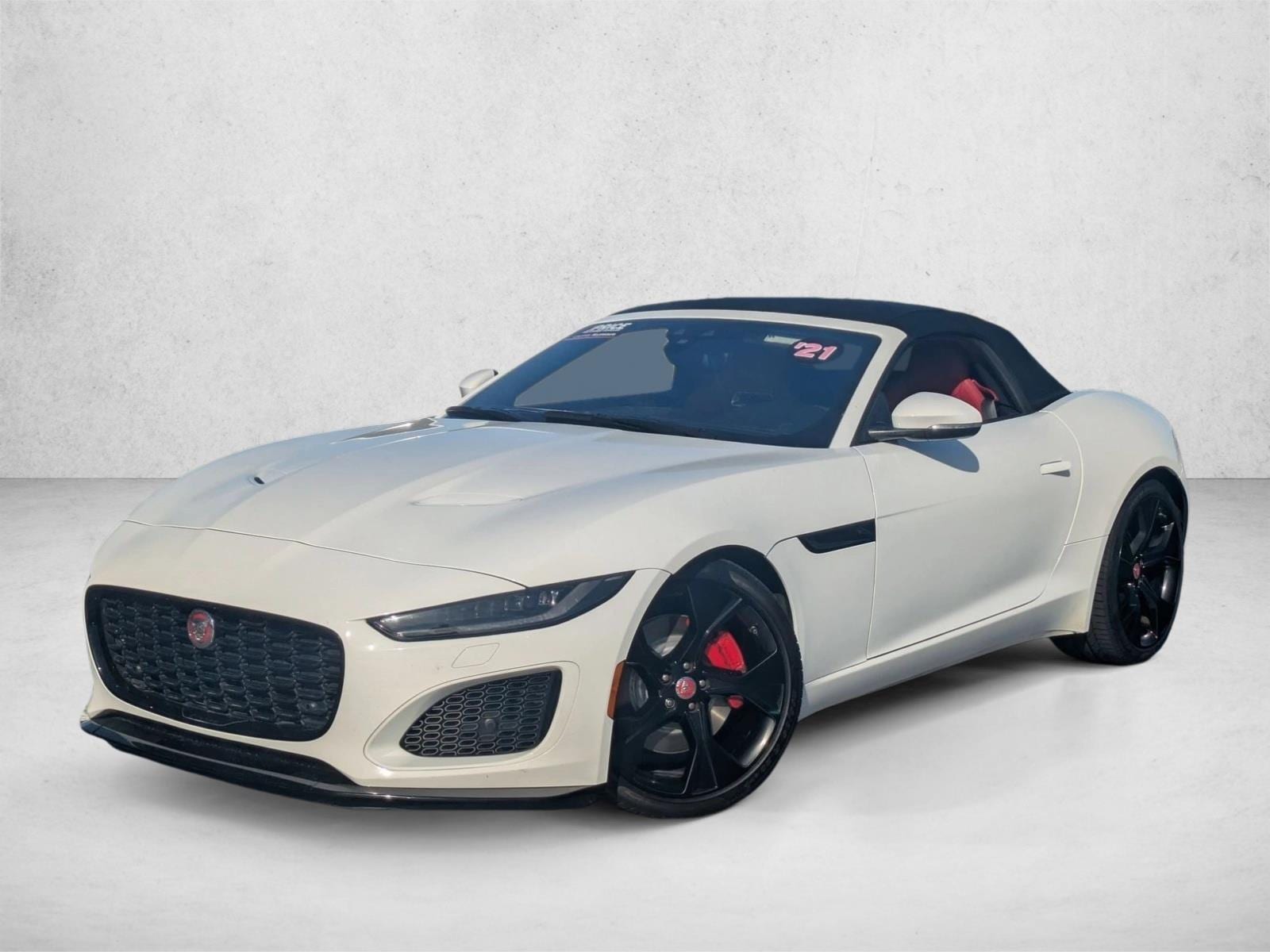 2021 Jaguar F-TYPE Convertible's photo