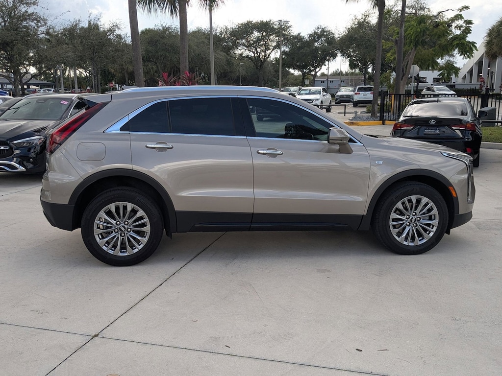 Used 2025 CADILLAC XT4 Premium Luxury SUV