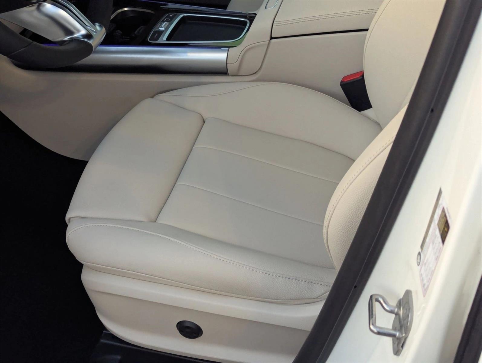 2025 Mercedes Benz GLA 250 photo 4
