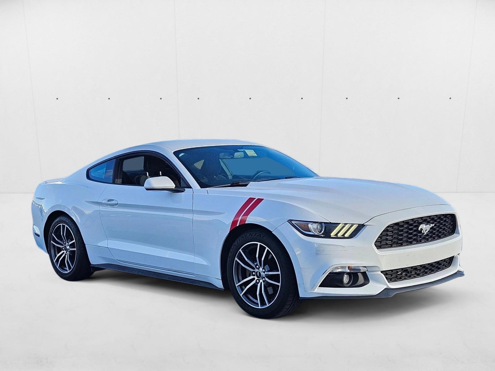 2017 Ford Mustang EcoBoost photo 3