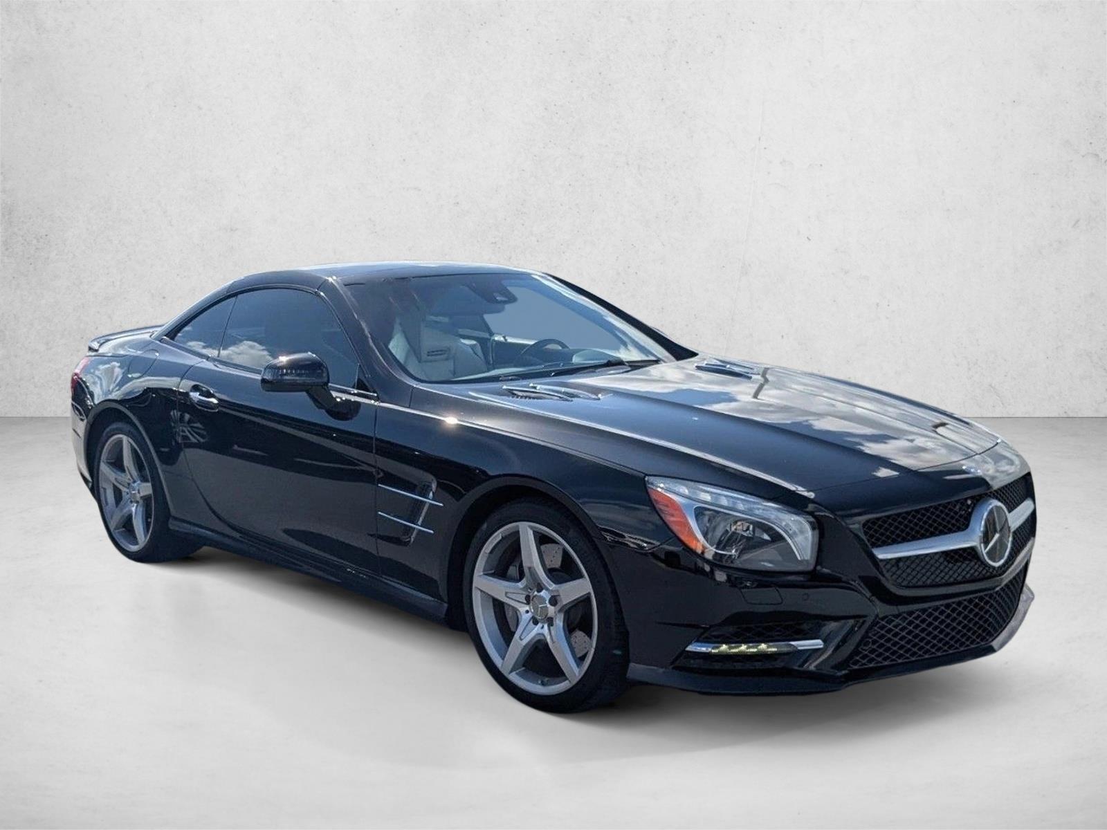 2015 Mercedes Benz SL 400 photo 3