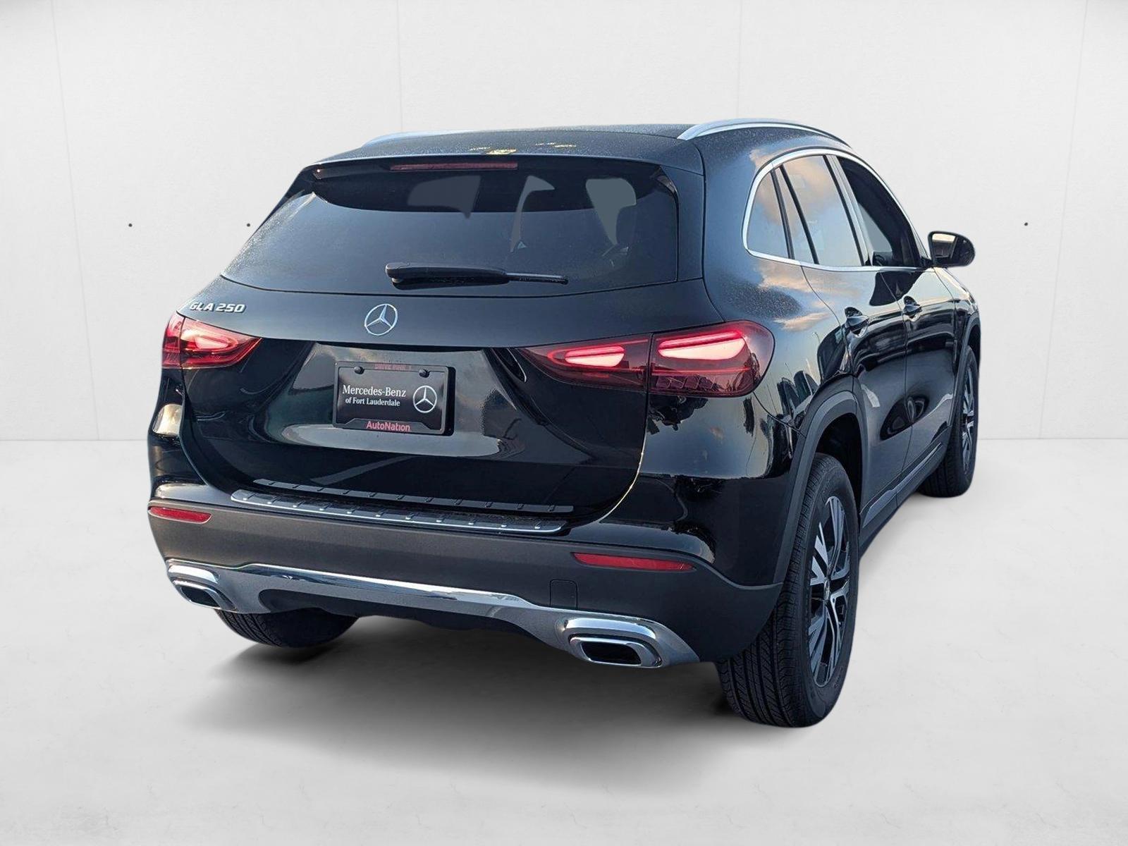 2025 Mercedes Benz GLA 250 photo 2
