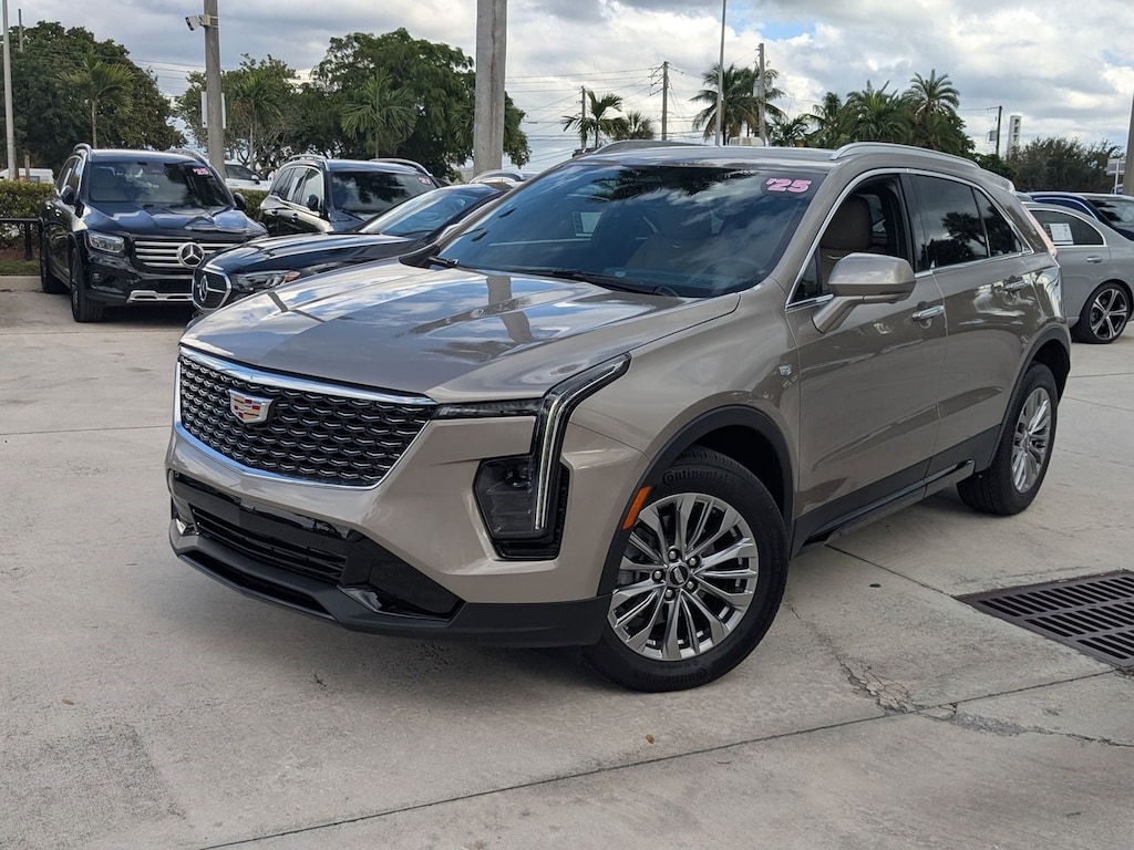 Used 2025 CADILLAC XT4 Premium Luxury SUV