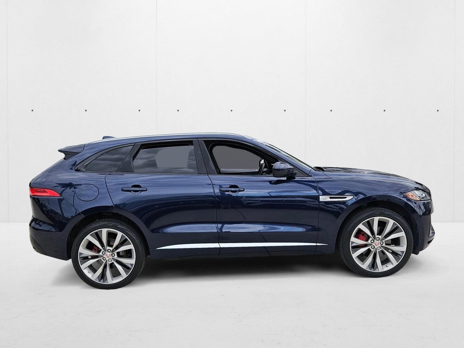 2018 Jaguar F-PACE S photo 4