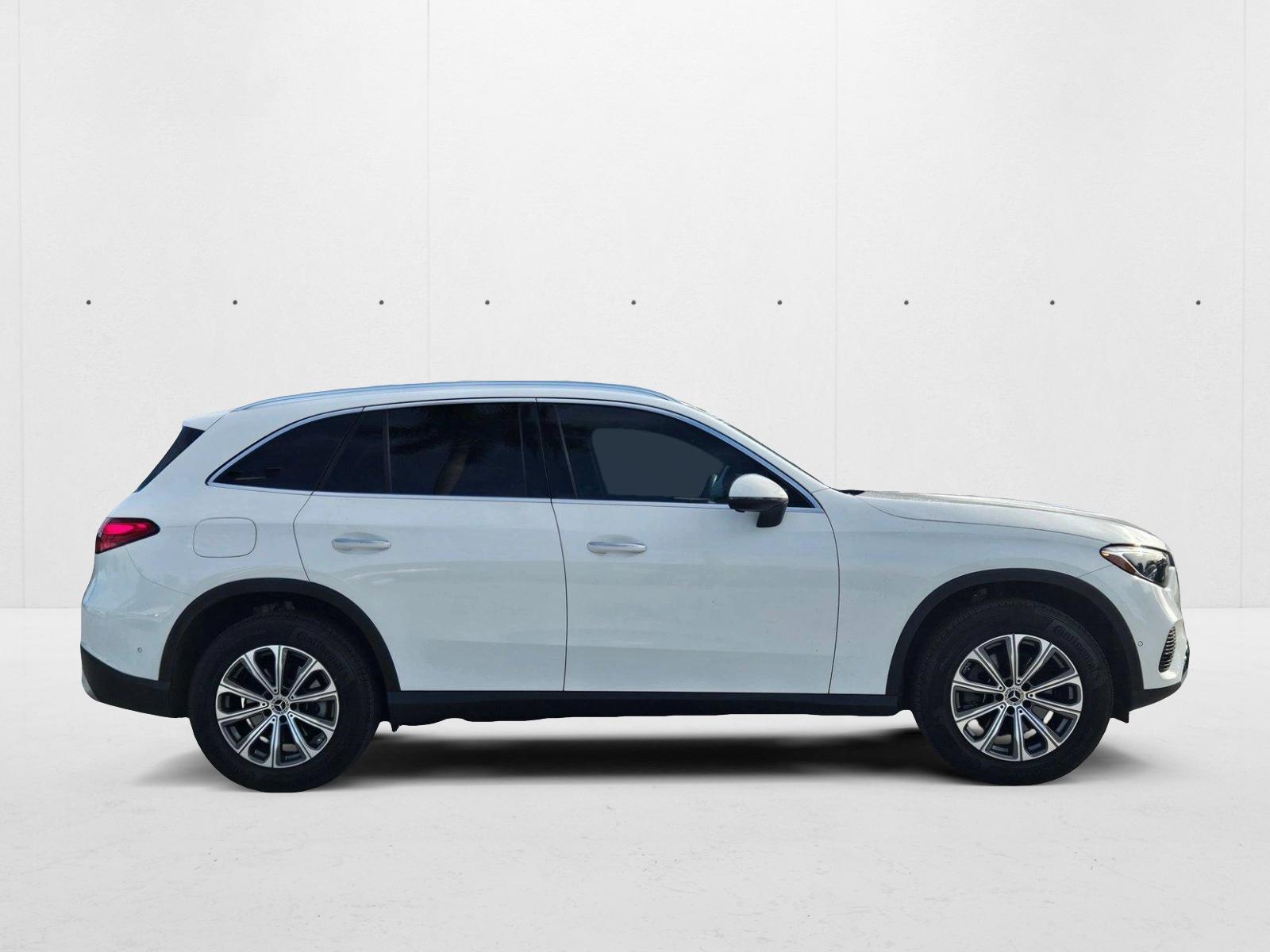 2025 Mercedes Benz GLC 4MATIC photo 4
