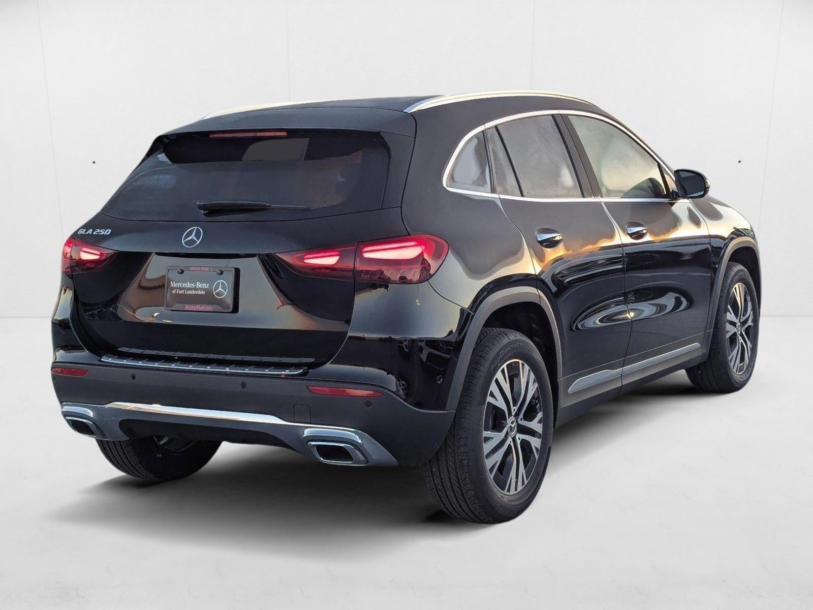 2025 Mercedes Benz GLA 250 photo 2