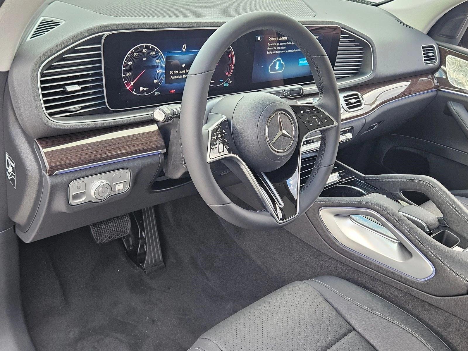2026 Mercedes Benz GLE 450 4MATIC photo 3