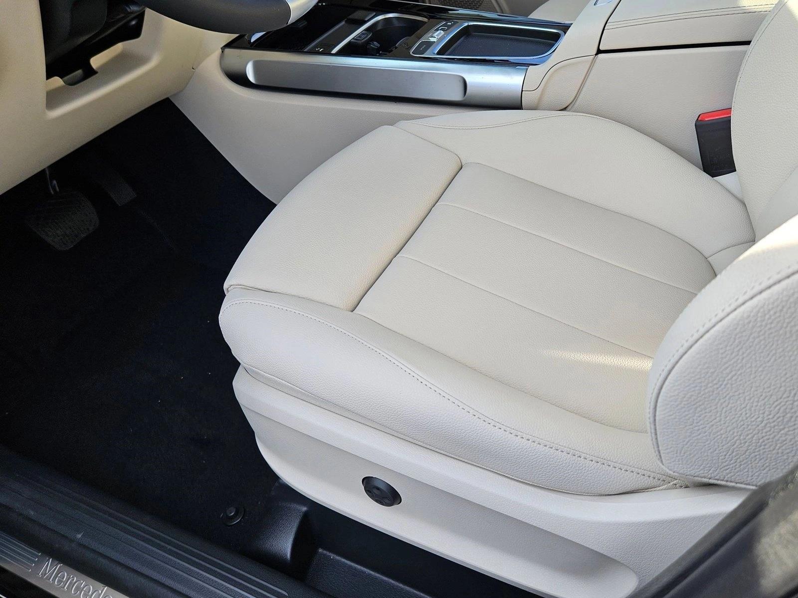 2025 Mercedes Benz GLB 250 photo 4