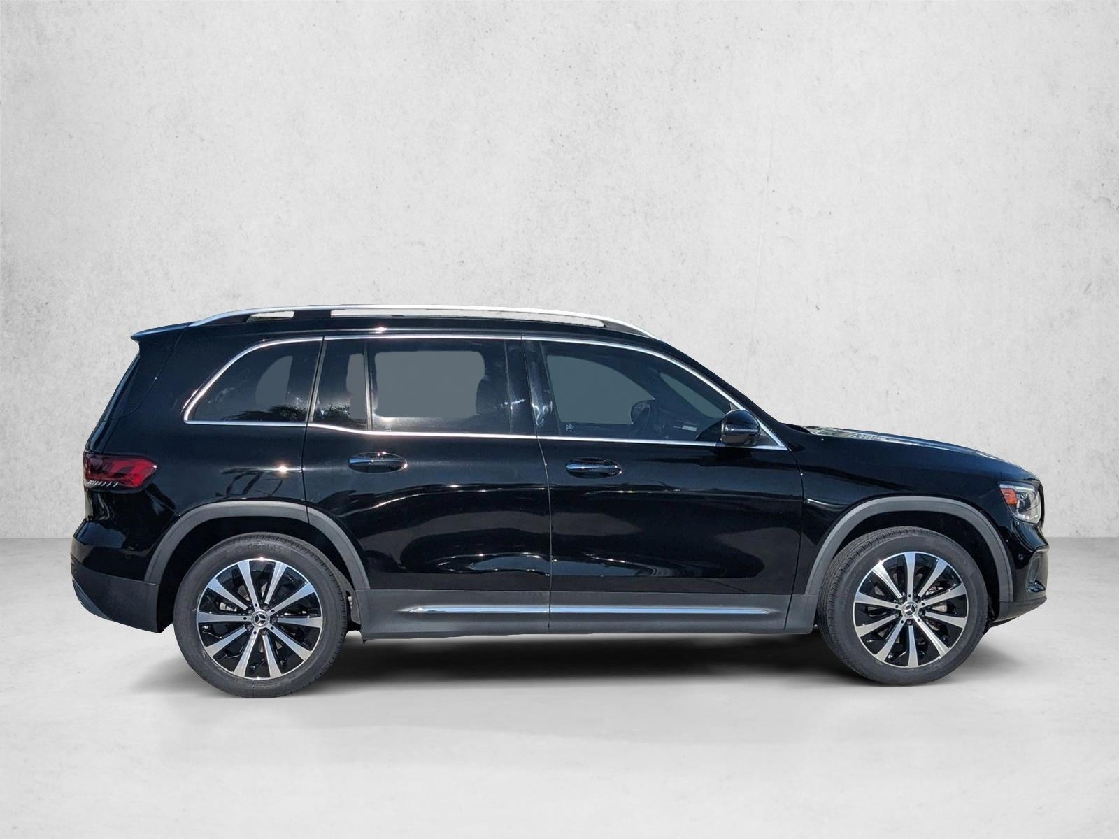 2022 Mercedes Benz GLB 250 photo 2