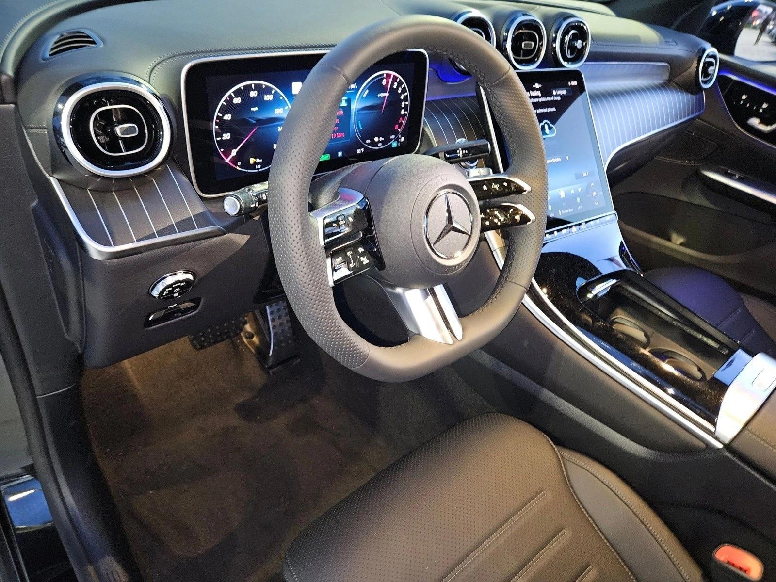 2025 Mercedes Benz GLC 350e 4MATIC photo 2