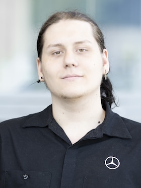 Staff member Taylor Osgood from ID_288f88e78f65