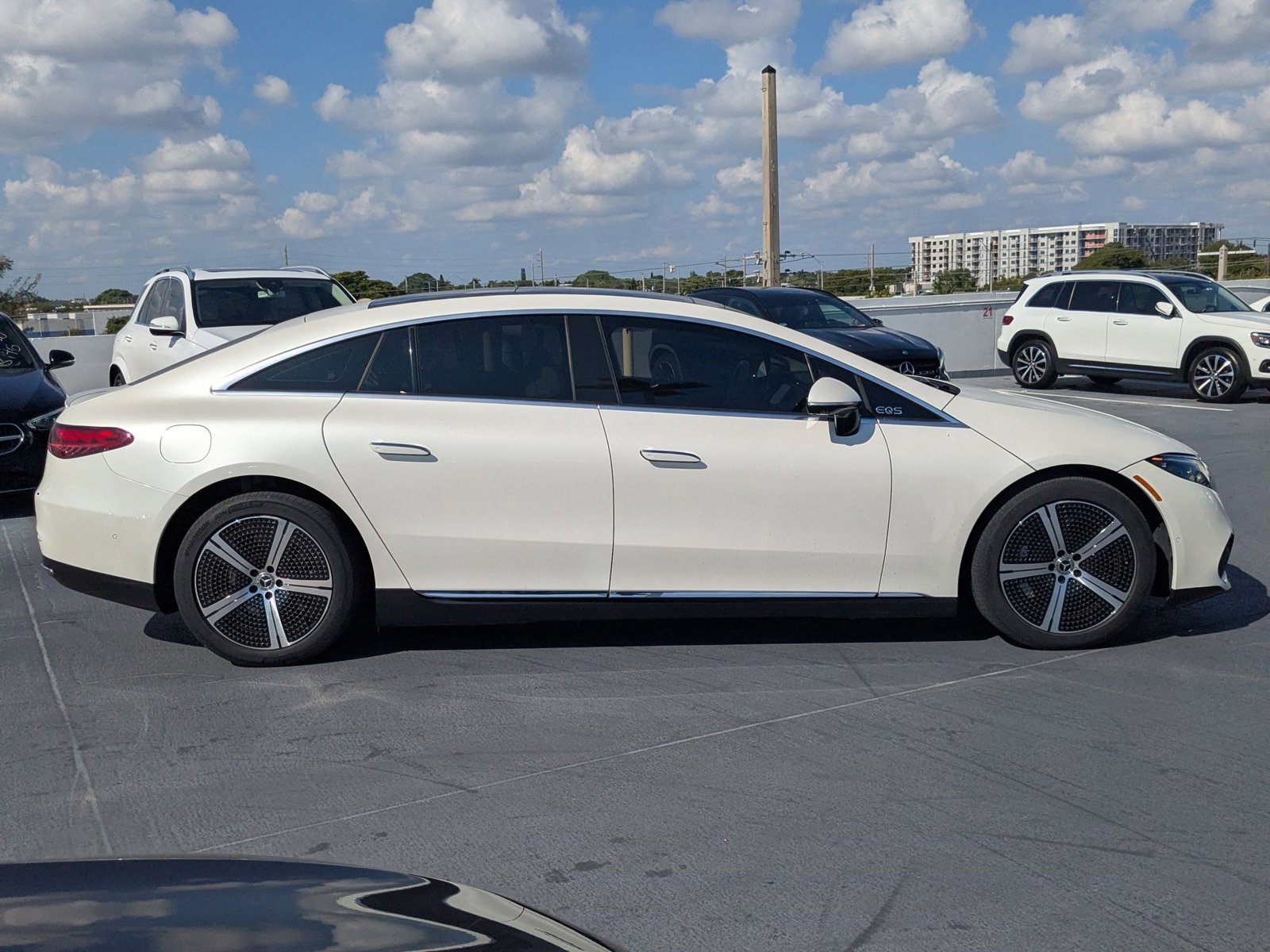 2022 Mercedes Benz EQS Sedan 450 photo 4