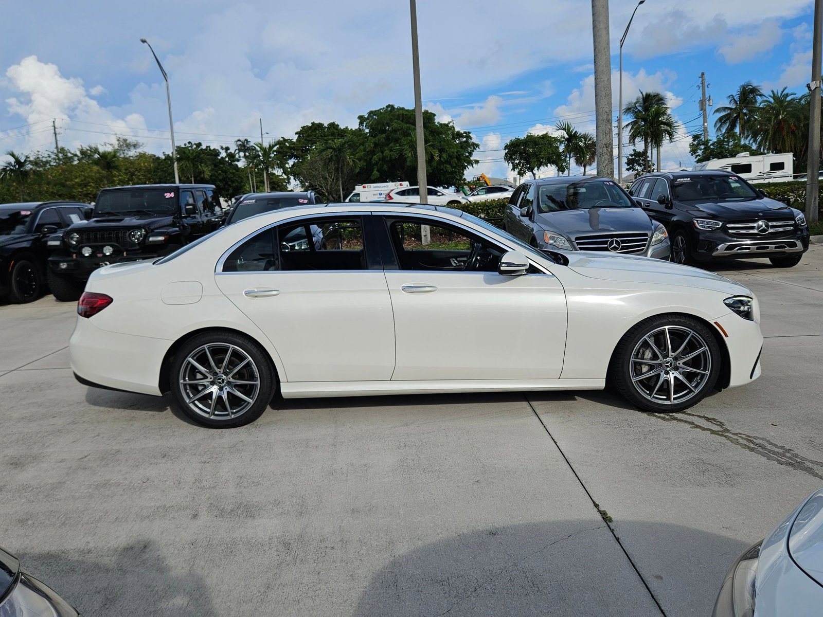 2021 Mercedes Benz E 350 Sedan photo 4