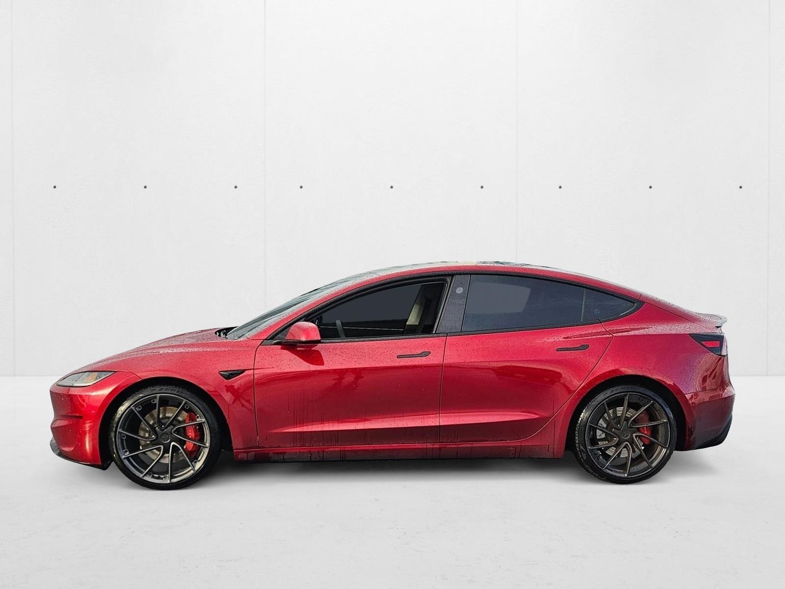 2024 Tesla Model 3 Performance photo 3