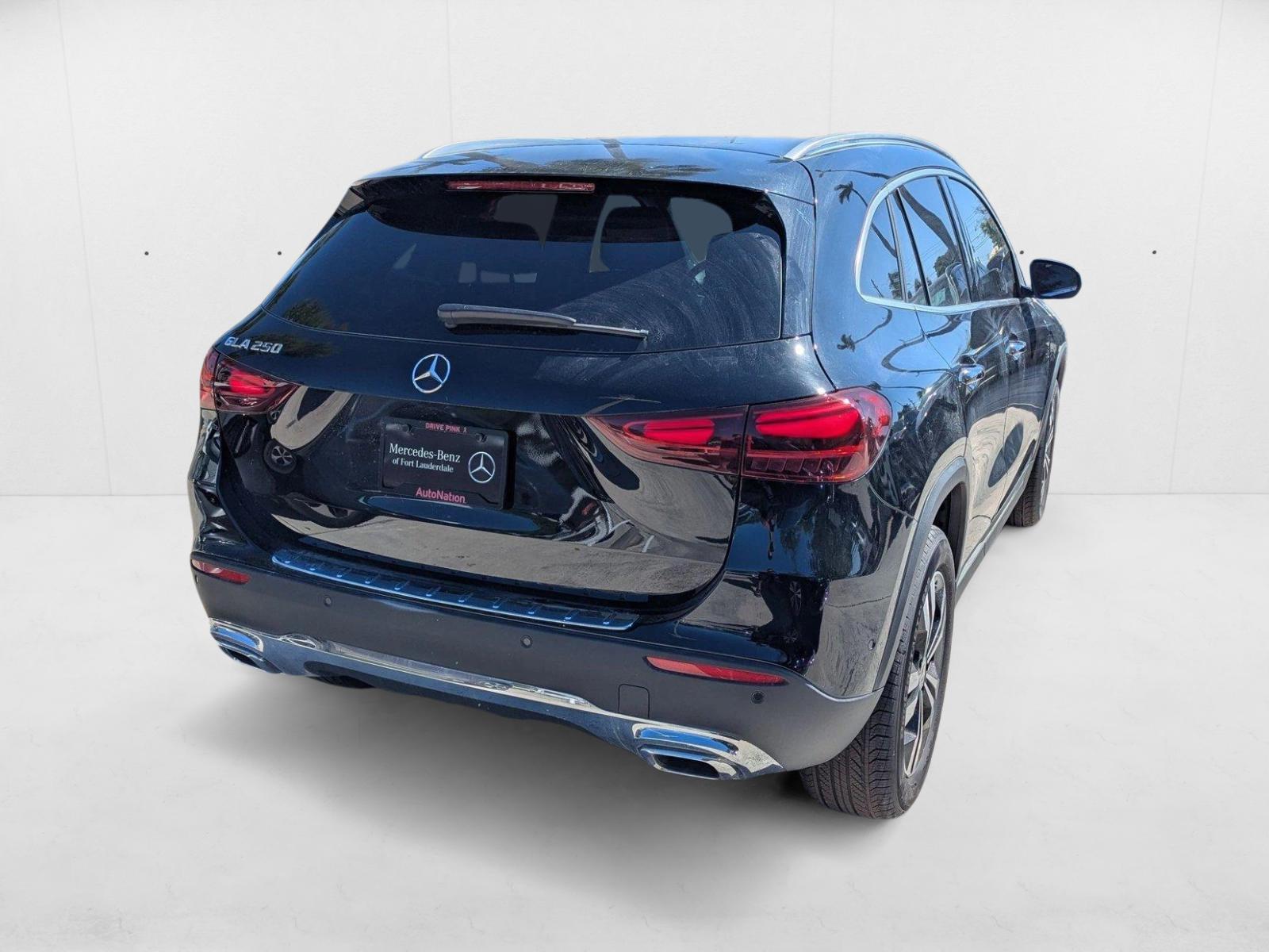 2025 Mercedes Benz GLA 250 photo 2