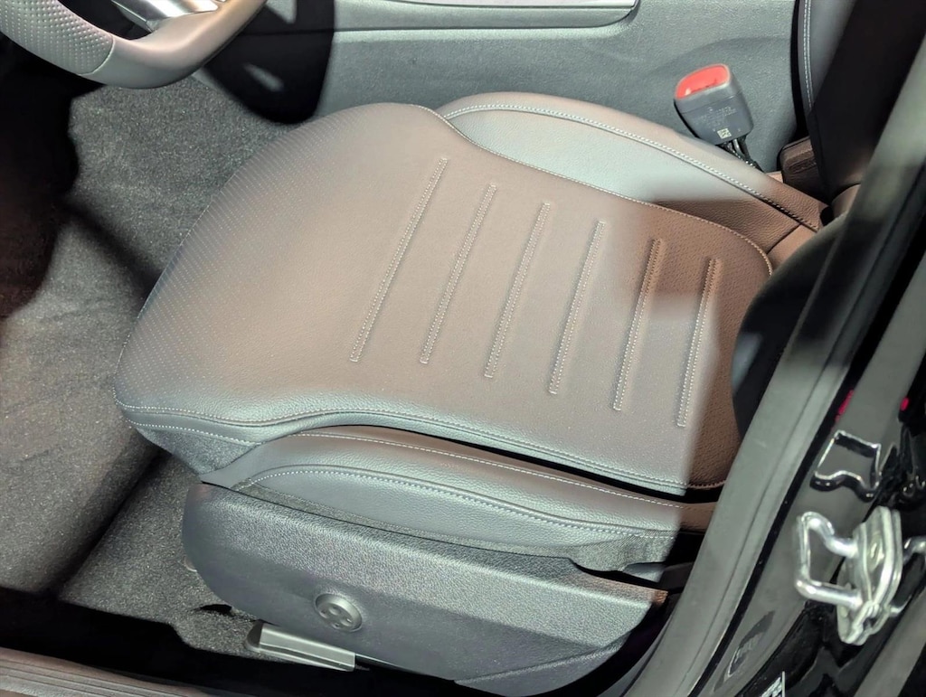 New 2025 Mercedes-Benz C-Class C 300 Sedan Sedan