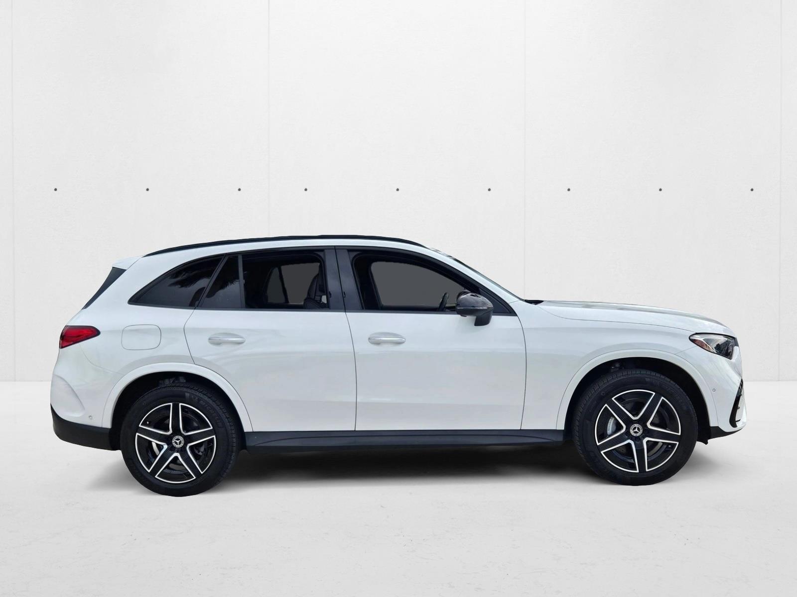 2025 Mercedes Benz GLC 4MATIC photo 4